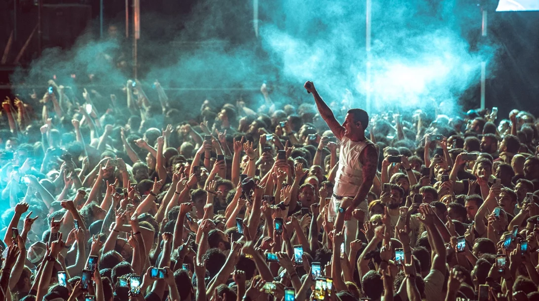 Release Athens 2023: Οι Parkway Drive έδειξαν πώς φτιάχνονται οι συναυλιακοί θρύλοι