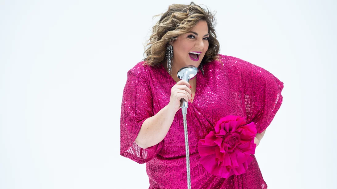 Βίκυ Σταυροπούλου: "Θεωρώ ότι η ζωή είναι και μια τεράστια πλάκα"