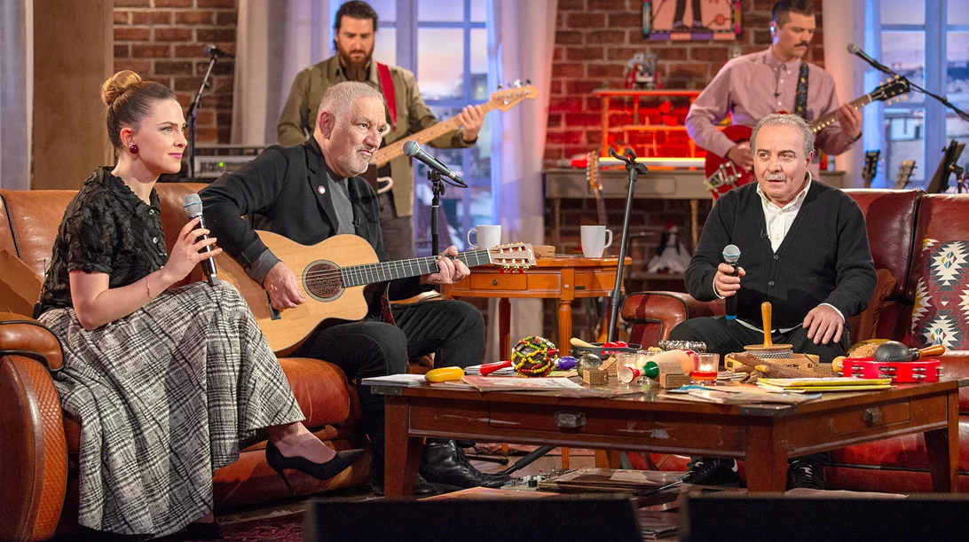 Αφιέρωμα στα σμυρναίικα τραγούδια από το "Μουσικό Κουτί"