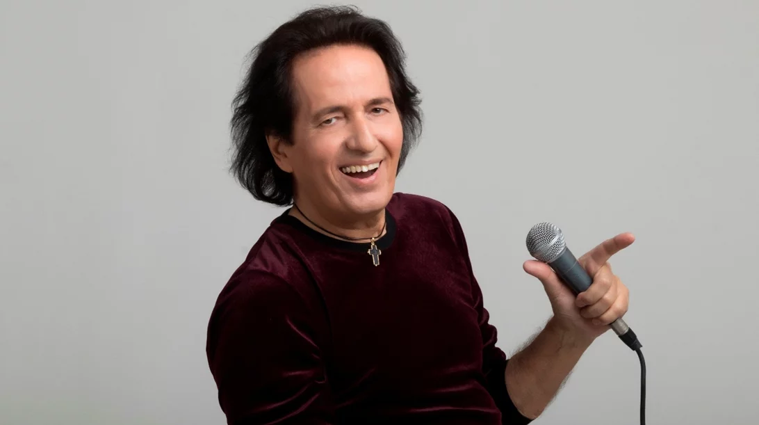 "Το Party δεν σταματάει ποτέ" με τον Πασχάλη στο Γυάλινο Μουσικό Θέατρο