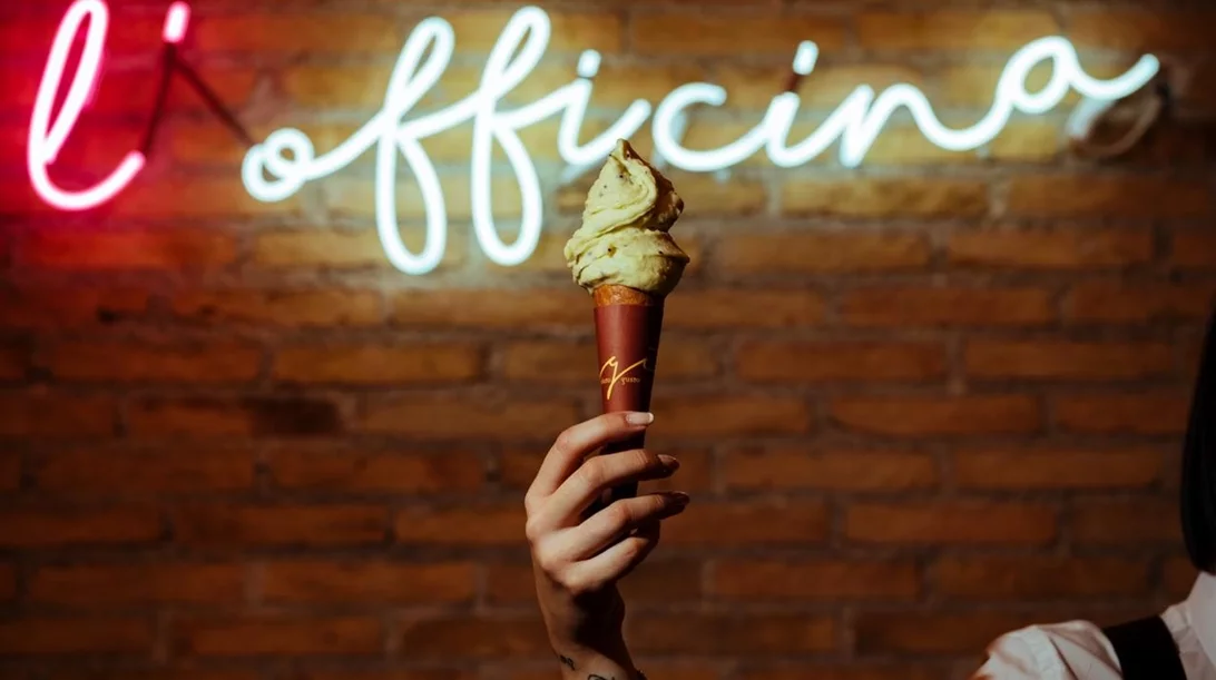 Oggi: Ένα παγωτό σαν ιταλικό φιλί στο Σύνταγμα