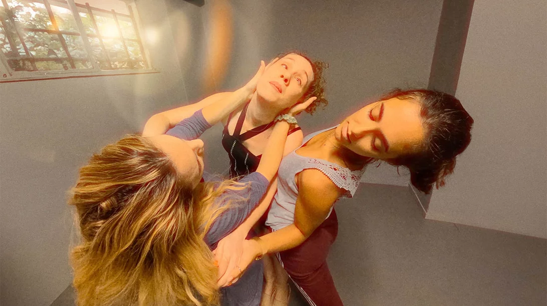 "Homo Empathycus - Η εποχή των χρωμάτων": Μια διπλά συμπεριληπτική παράσταση από τη Hopeart