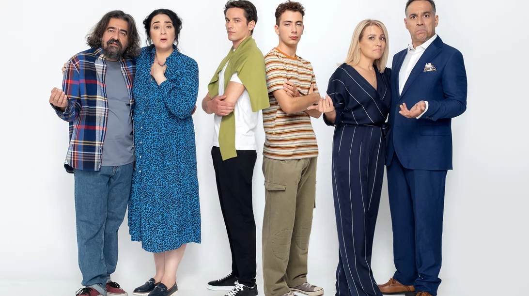 Δείτε το τρέιλερ της νέας κωμικής σειράς του ΑΝΤ1 "Ποιος Παπαδόπουλος;"