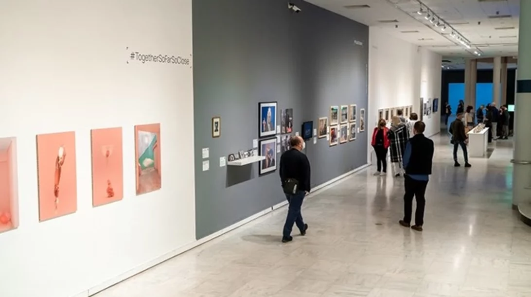 Διαγωνισμοί για διευθυντές/διευθύντριες των μουσείων σύγχρονης τέχνης: ένα πρόβλημα που απαιτεί λύση