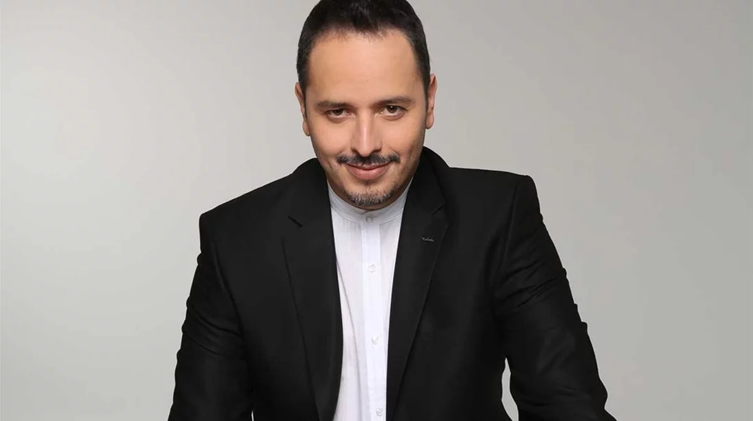 Ο Αλέξανδρος Τσουβέλας "προσγειώνεται" στη σκηνή του Gagarin