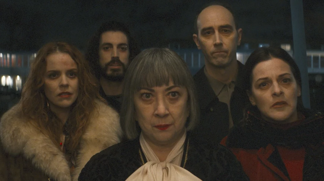 Ανθρωπίστρια Βρικόλακας Αναζητά Αυτοκτονικό Άτομο