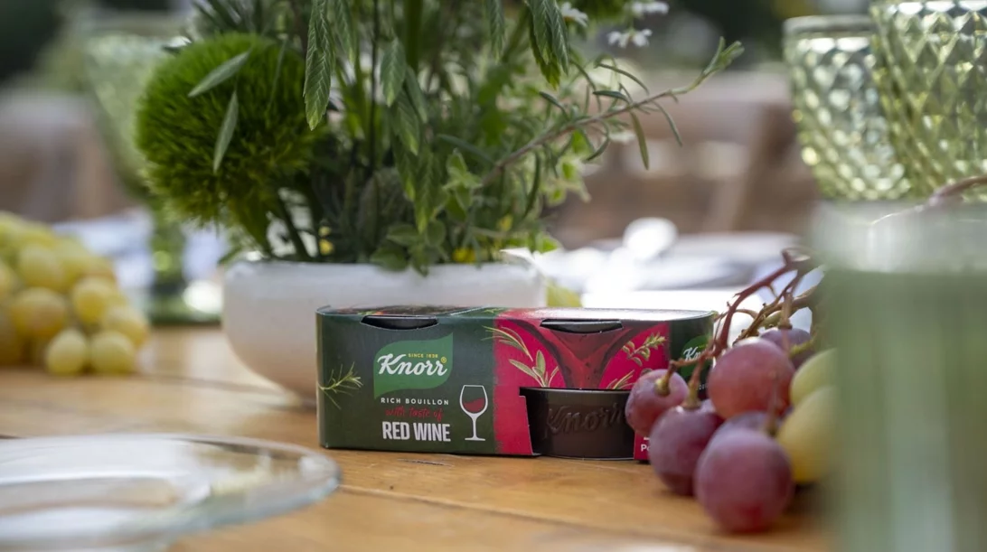 Μια βραδιά αφιερωμένη στη γεύση: η Knorr παρουσίασε τους νέους Σπιτικούς Ζωμούς με εκχύλισμα κρασιού