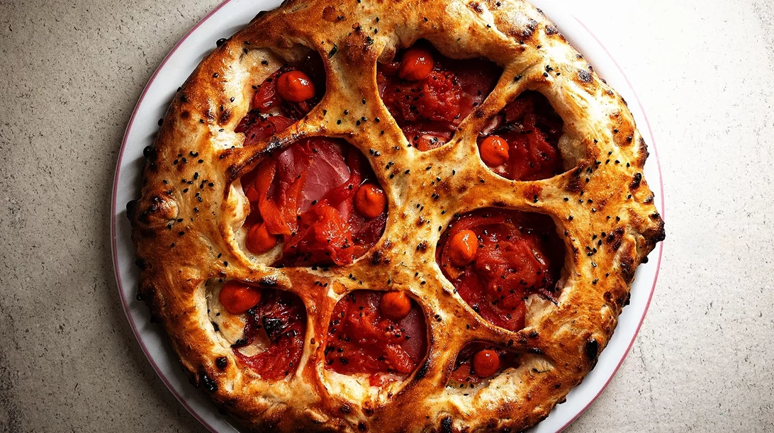 Στη Βούλα παίζει η ίσως πιο γαστρονομική πίτσα της Αθήνας