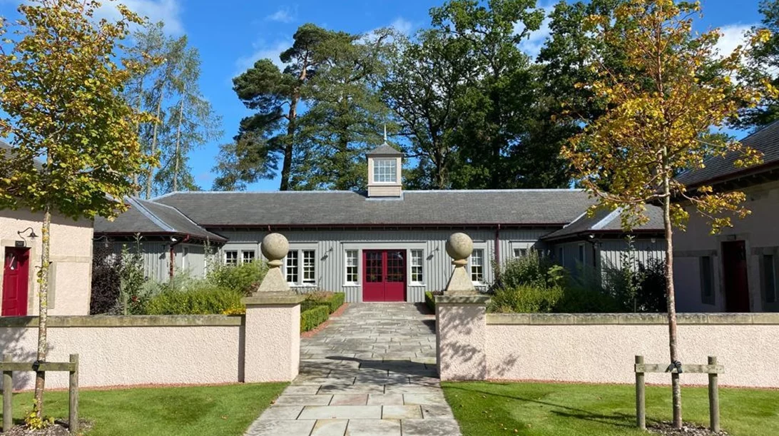 Επίσκεψη της Λίνας Μενδώνη στο Dumfries House στη Γλασκώβη