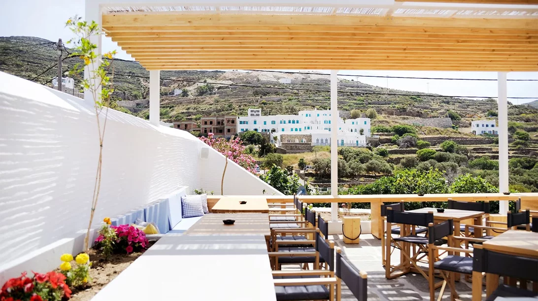 "Dough and Shaker", Τήνος