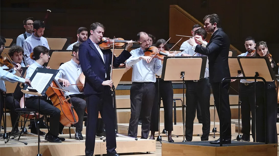 Επιτυχημένες συναυλίες ΕΛΣΟΝ & ΚΟΑ επιβεβαιώνουν εξέλιξη και ικανότητες του αρχιμουσικού Διονύση Γραμμένου
