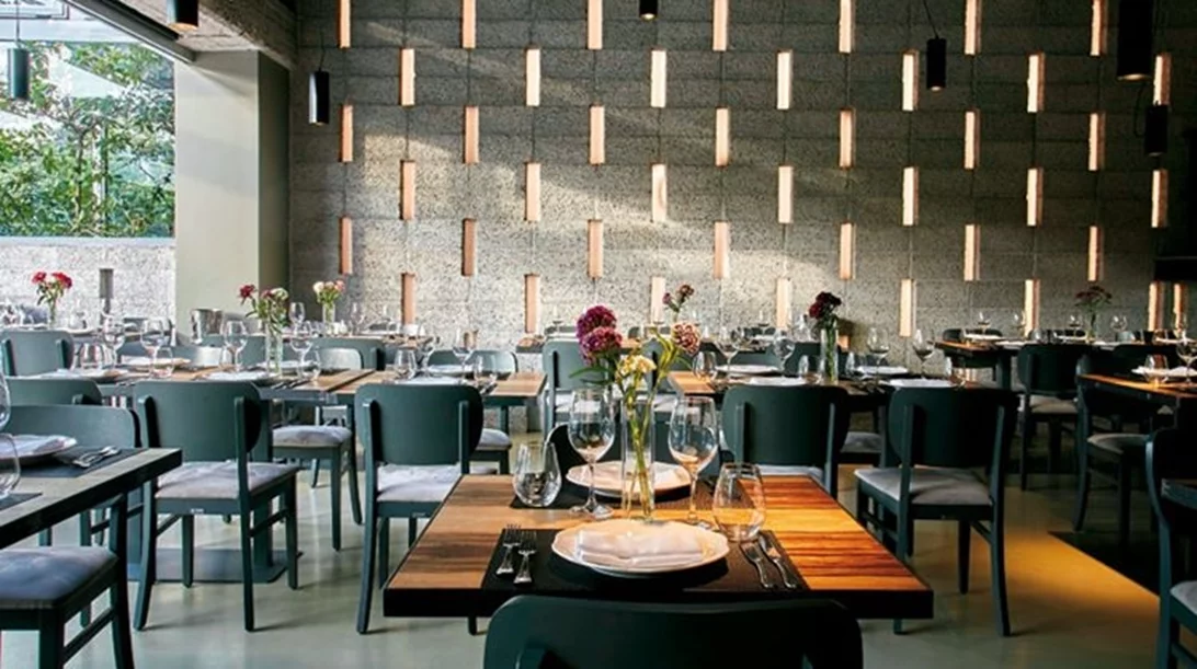 O Βασίλαινας καλωσορίζει το Κτήμα Βιβλία Χώρα