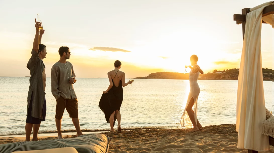 Το Sun:Set Party από τον Αλέξανδρο Χριστόπουλο επιστρέφει στην Αθηναϊκή Ριβιέρα