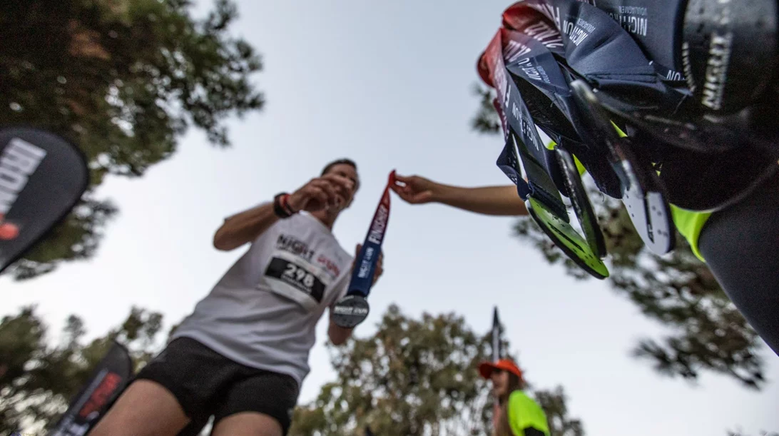 Night Run Vouliagmeni: Ο πιο ειδυλλιακός αγώνας δρόμου με φόντο το ηλιοβασίλεμα της Αθηναϊκής Ριβιέρας
