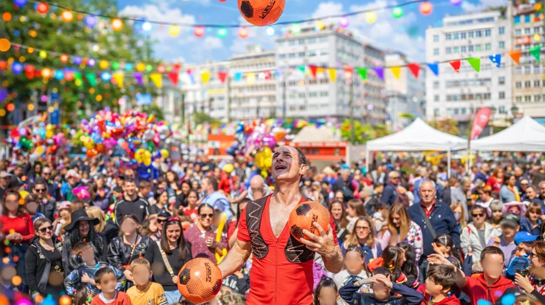 Αποκριά στον Πειραιά με γλέντι, καρναβαλοπάρτι και Βαγγέλη Κονιτόπουλο