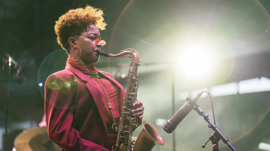 Nubya Garcia: "Είναι αρκετά τρομακτικό να είσαι η μόνη γυναίκα στο δωμάτιο"