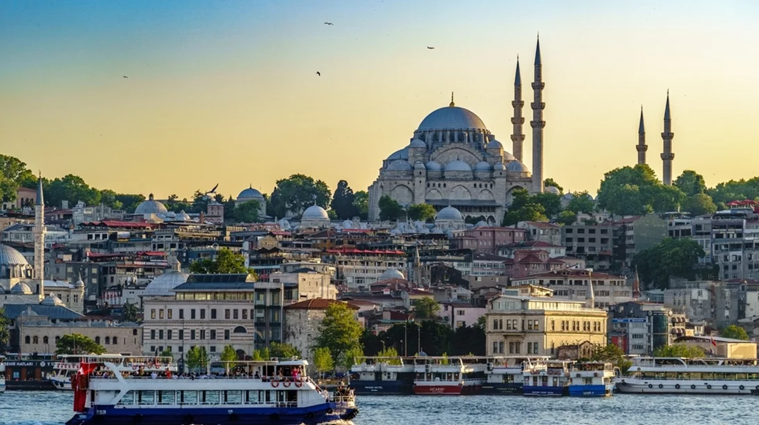 Τριήμερο Καθαράς Δευτέρας και τετραήμερο 25ης Μαρτίου: Πώς θα οργανώσετε μια αξέχαστη απόδραση