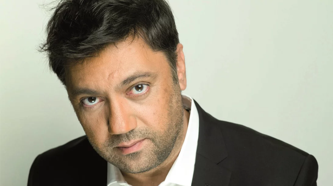 Ο Γιώργος Θεοφάνους γιορτάζει τα 35 χρόνια του με μία μοναδική συναυλία στο Ηρώδειο