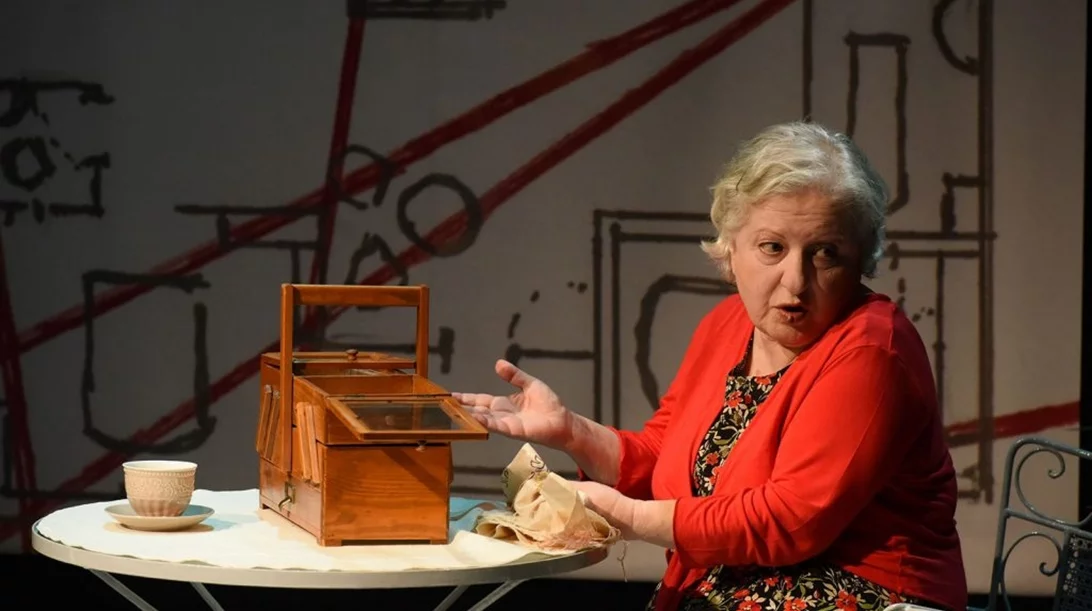 Ποια ιστορία κρύβει "Το Ανάκτορο στην Άνω Τούμπα" με την Ελένη Γερασιμίδου;