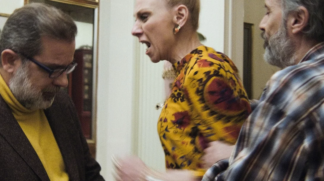 Με Αξιοπρέπεια