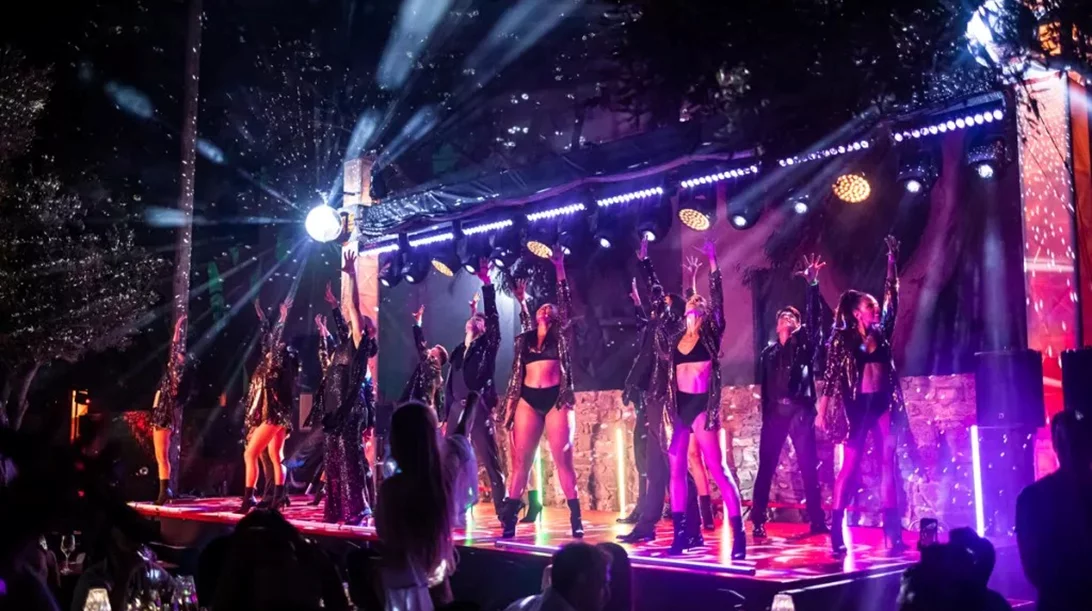 Το "Lio Mykonos" βάζει φωτιά στις μυκονιάτικες νύχτες