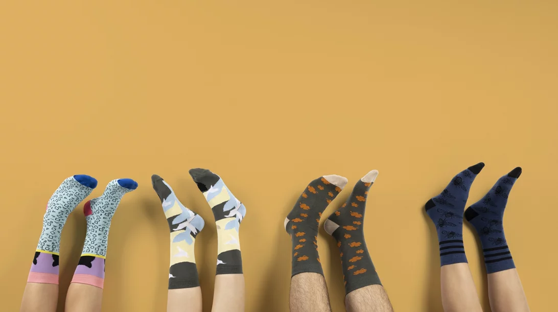 "Ζεστά πόδια - Ζεστή καρδιά": Μια συλλογή από 12 μοναδικά "Charming Socks" αποκλειστικά για το "Μαζί για το Παιδί"