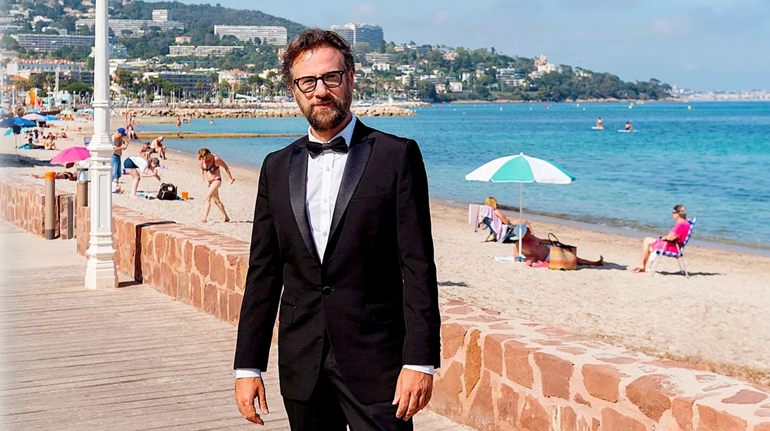 Ένα pre-Xmas party με τον Κωστή Μαραβέγια