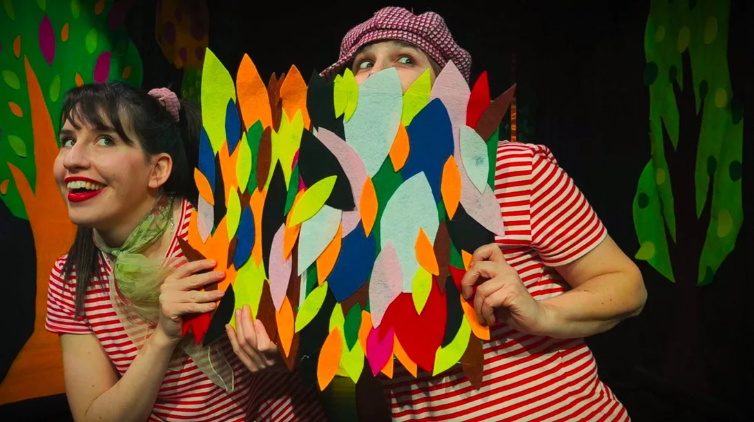 Τελευταία ευκαιρία για τους μικρούς μας φίλους να ταξιδέψουν στις παραμυθένιες παραστάσεις της ομάδας Μορφές Έκφρασης!