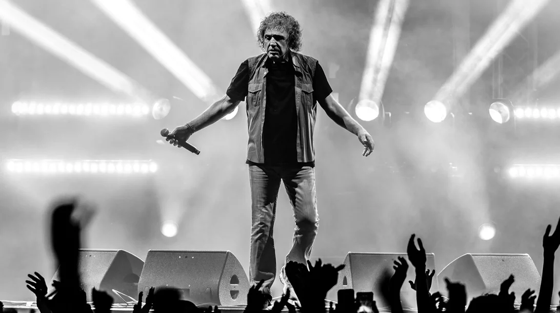 Βασίλης Παπακωνσταντίνου: Η συναυλία στο Καλλιμάρμαρο κυκλοφόρησε σε βινύλιο, cd και dvd