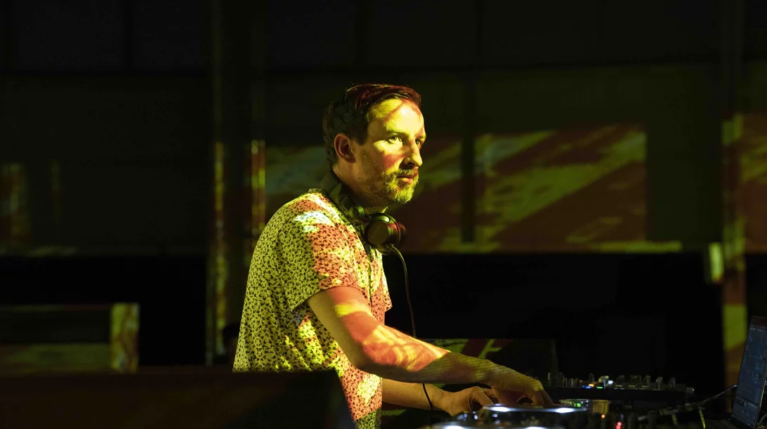 8 ιδέες για τις πρώτες συναυλιακές εξόδους του '24