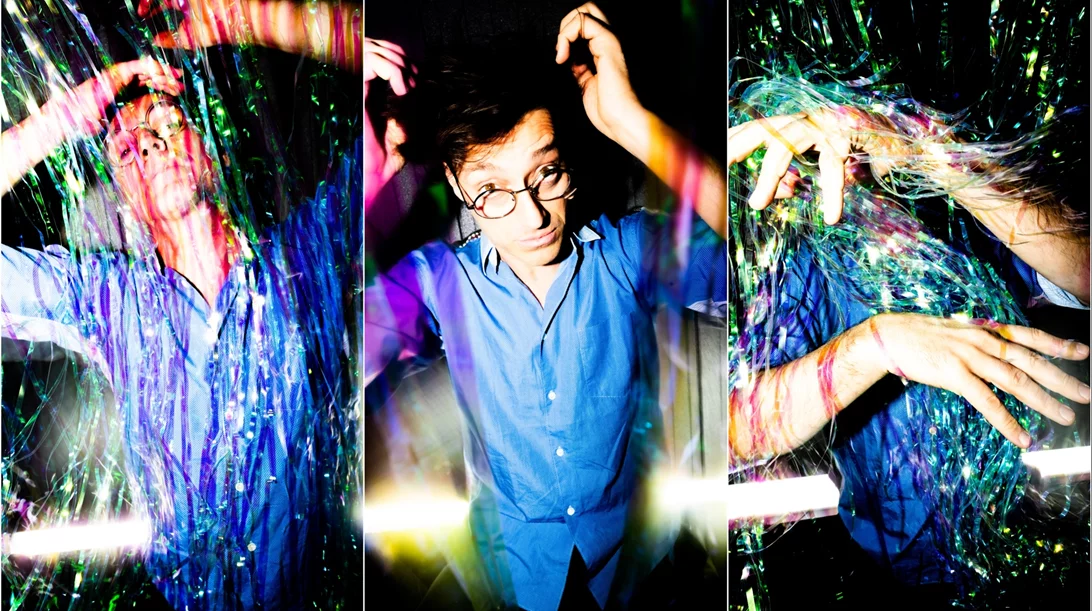 Ευριπίδης Λασκαρίδης: "Το γελοίο και το γκροτέσκο καθρεφτίζουν τον σκοτεινό εαυτό μας"