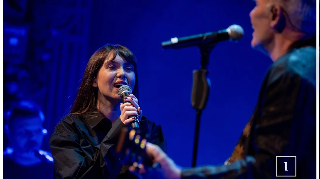 Βόλτα στο "Άλσος" με τη Νικόλ Σαραβάκου: Ενθουσιασμός, μα και περίσκεψη