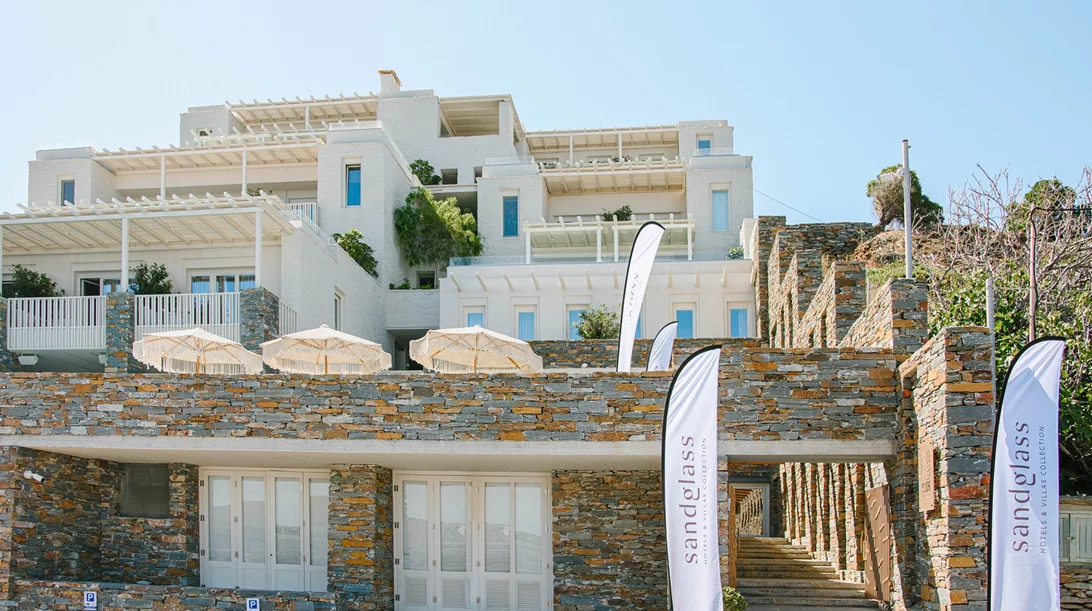 Θα δίναμε γη και ύδωρ για να βυθιστούμε ξανά στη μαγεία του "Ydor Hotel & Spa" στην Τζια