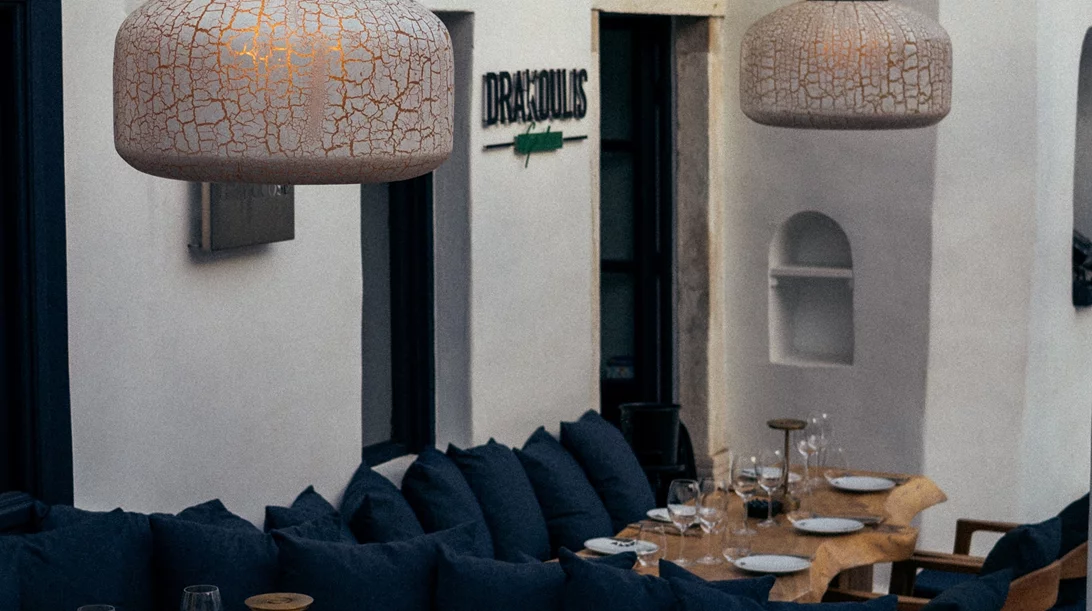 "Drakoulis Garden": Τα Drakoulis Dry & Raw πάνε Μύκονο