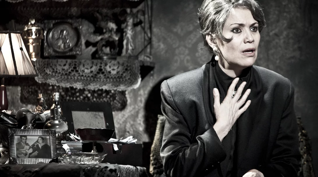 "Σεβάς Χανούμ": Πέντε πράγματα που ίσως δεν γνωρίζατε για τη λαϊκή τραγουδίστρια που ερμηνεύει η Κωνσταντίνα Μιχαήλ