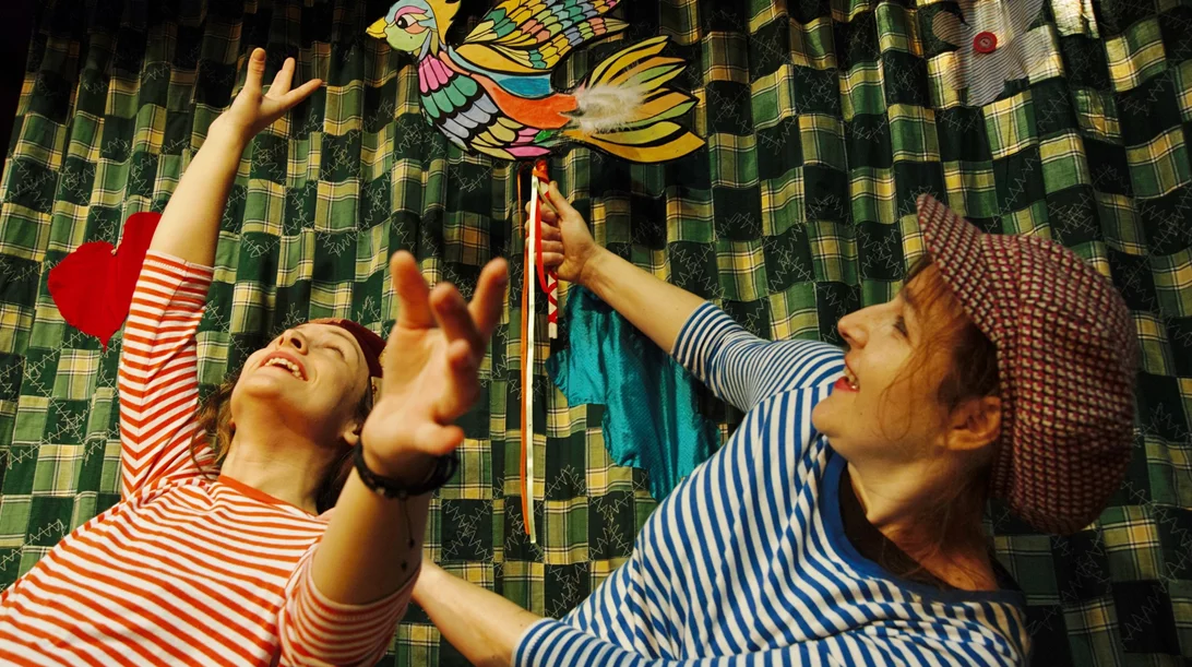 Ο Βοτανικός Κήπος Διομήδους μετατρέπεται σε σκηνικό παραμυθιού, φιλοξενώντας τρεις μοναδικές παραστάσεις για παιδιά