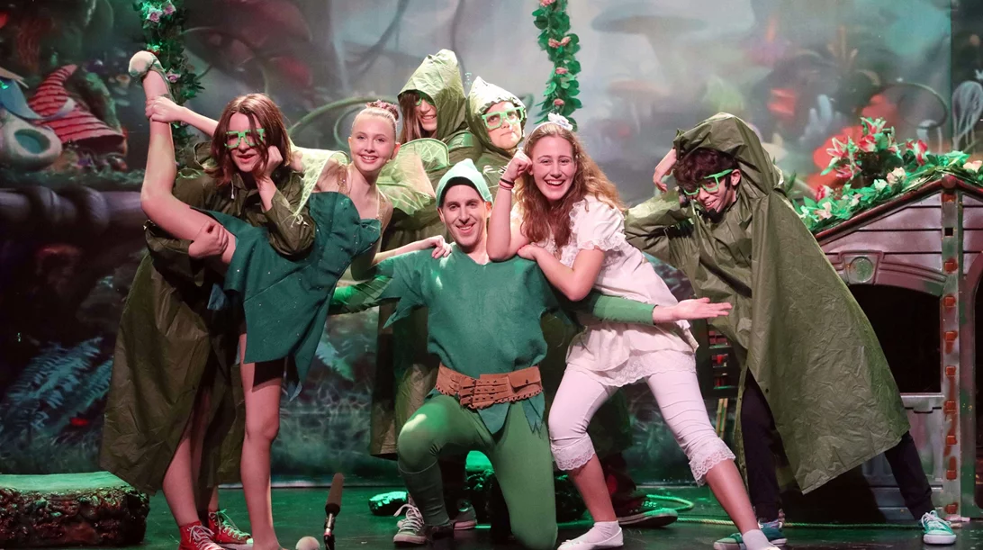 Τελευταίο ταξίδι στη Χώρα του Ποτέ με τον Πίτερ Παν και την Παιδική Σκηνή της Γιούλης Ηλιοπούλου