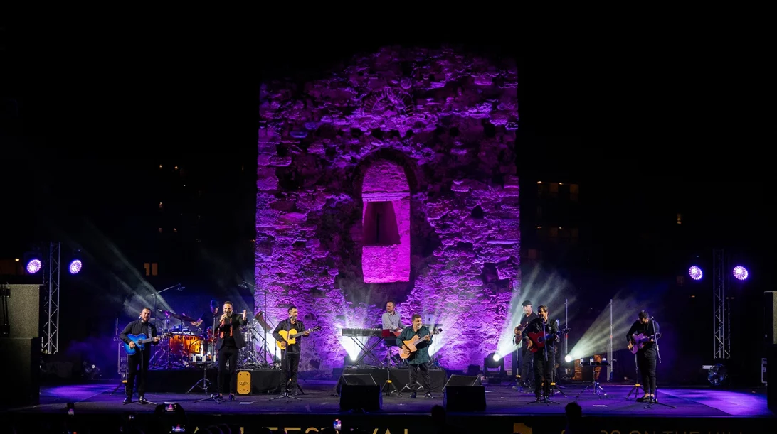 Sani Festival 2024: Έκλεισε τη σεζόν με χορούς, ξεσηκωμένο από τις κιθάρες των Gipsy Kings