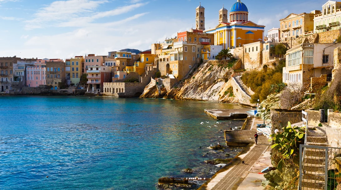 Σύρος: Ανακαλύπτοντας από την αρχή την Παλιά Αγορά της Ερμούπολης