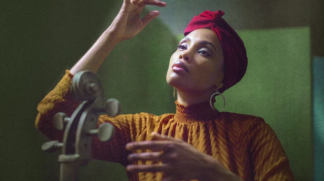 Η Imany προσκαλεί την Αθήνα σε μια μυσταγωγική εμπειρία για φωνή και οκτώ τσέλο