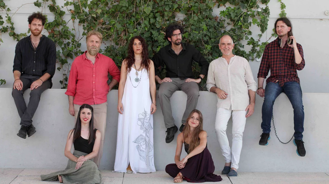 Encardia: "Eίναι ανάγκη και καλλιτεχνικό ήθος να σε αγγίζουν τα κοινωνικά προβλήματα"