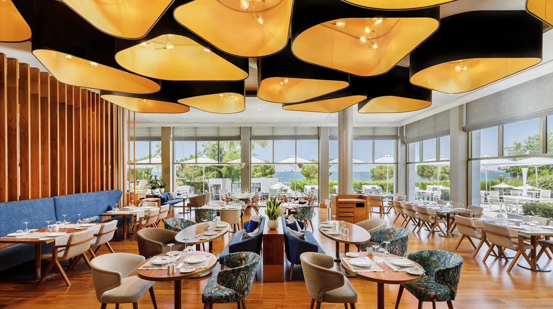 "Salonika": Ο γαστρονομικός θεσμός της πόλης βάζει τα καλοκαιρινά του