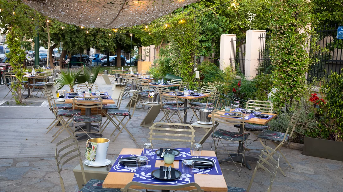 "Prosopa": Urban καλοκαίρι δίπλα στις ράγες