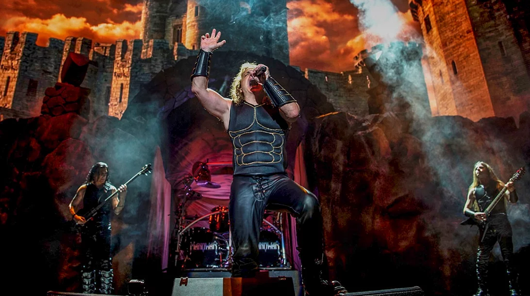 Manowar: Τάζουν στην Αθήνα τη "συντριβή των εχθρών του metal", αλλά κι ένα από τα εντυπωσιακότερα σόου της καριέρας τους