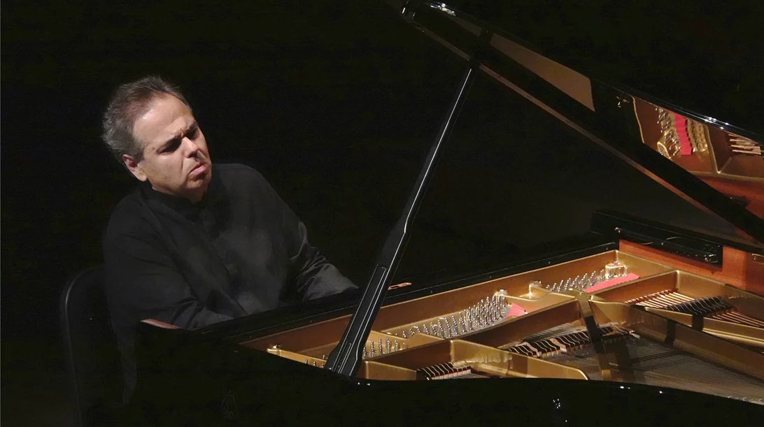 Θαυμάσια ρεσιτάλ πιάνου από Βολόντος στο Μέγαρο Μουσικής και Δεστούνη στο Ωδείο Αθηνών