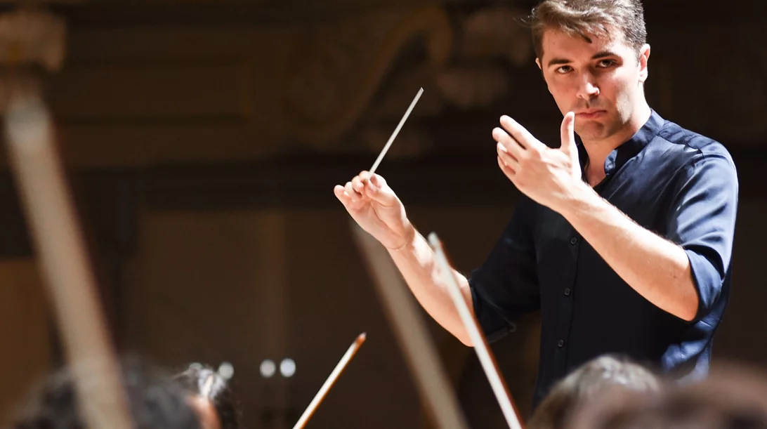 Ο Διονύσης Γραμμένος διευθύνει την Ελληνική Συμφωνική Ορχήστρα Νέων