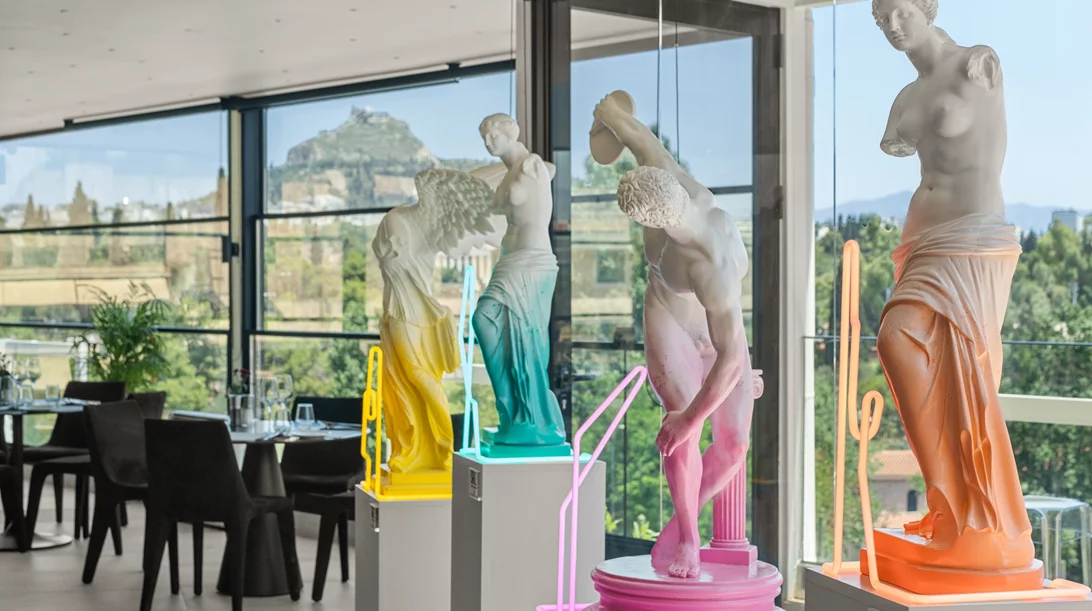 Σ’ αυτό το rooftop εστιατόριο βλέπεις την Αθήνα αλλιώς