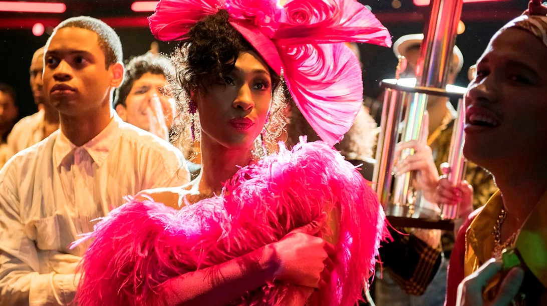 Το λαμπερό και επαναστατικό "Pose" έρχεται στον ΣΚΑΪ