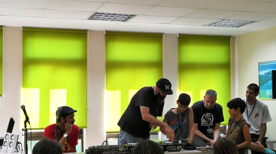 Χορέψτε σε hip hop ρυθμούς στο summer camp του El Sistema Greece