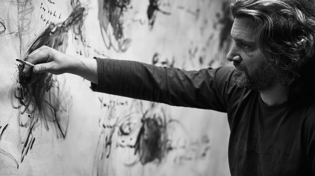 Τρεις καλλιτέχνες στήνουν μία ποικιλόμορφη έκθεση στο Σπίτι του Πολιτισμού στο Ρέθυμνο